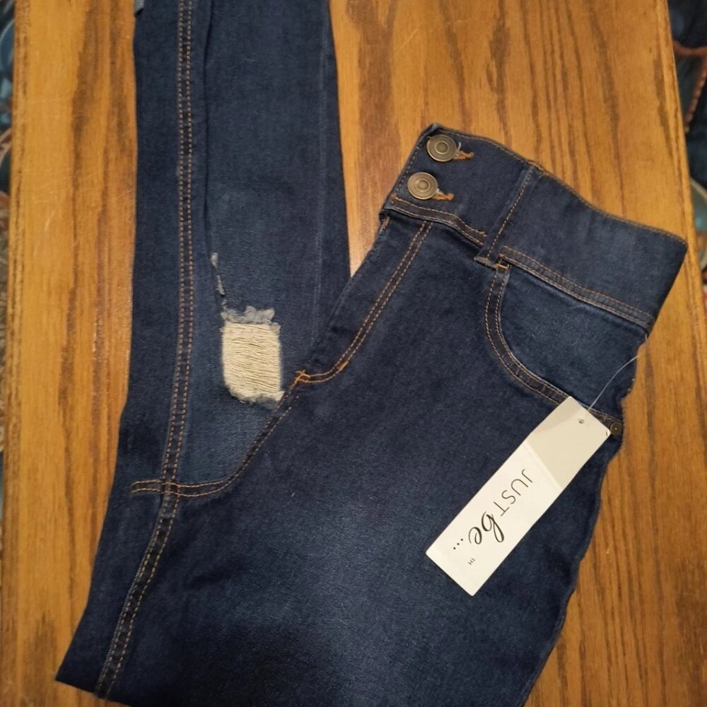 Women's Just Be Straight Leg Cuffed Factory Distressed Jeggings Med NWT